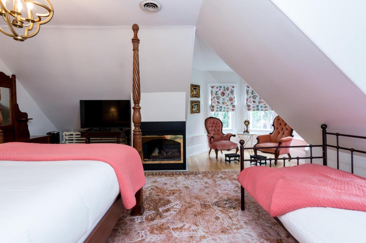 The Secret Garden Inn คิงสตัน ภายนอก รูปภาพ